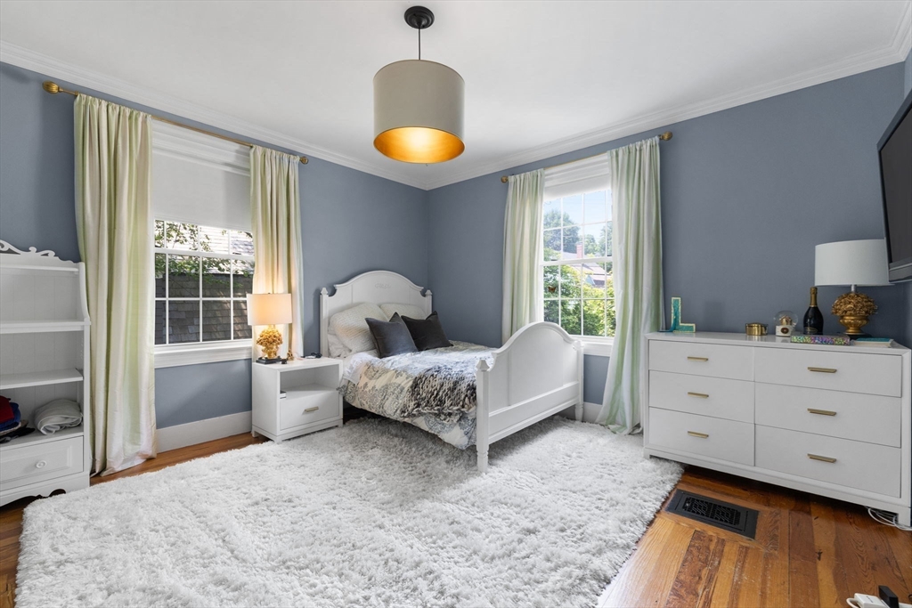 204 Homer St, Newton Center