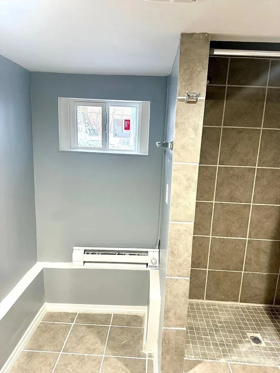 21 Maplewood St, West Roxbury