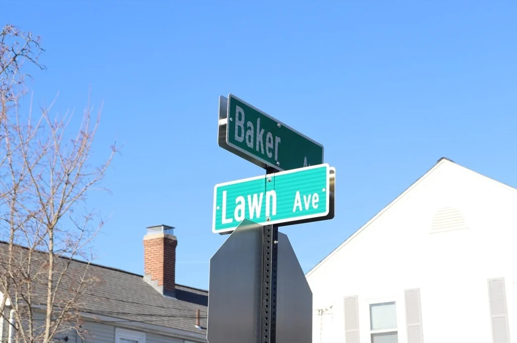 40 Baker Ave, Quincy