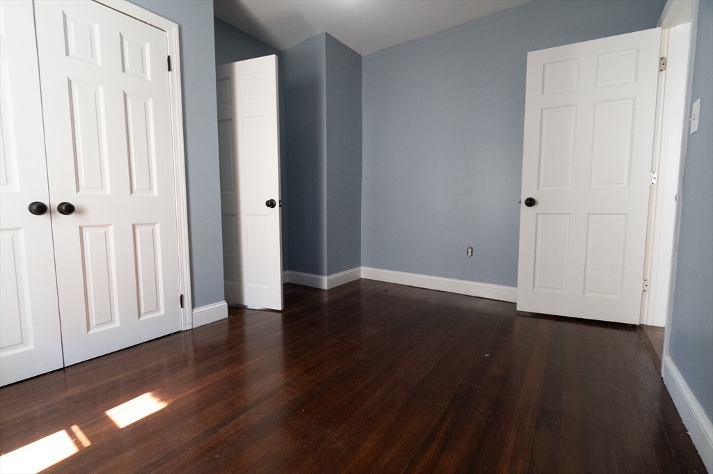 28 Harding Ter, Dedham