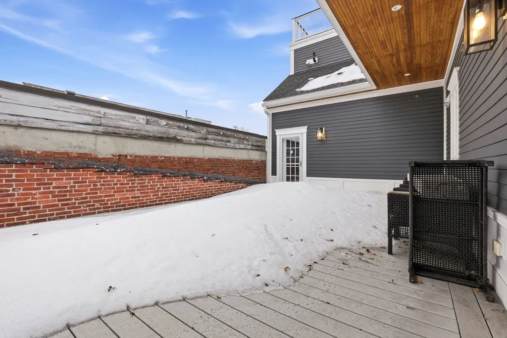 44 Maple St, Danvers Center