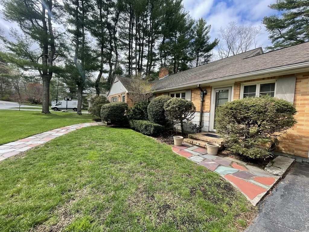 204 Follen Rd, Lexington