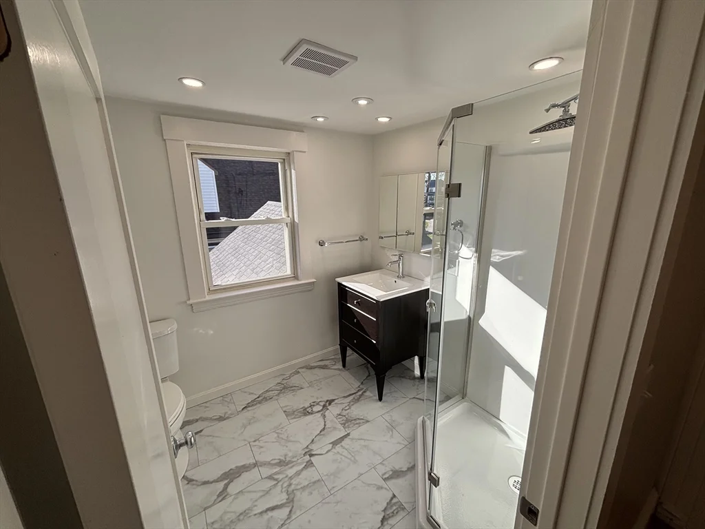 240 Nahatan, Norwood