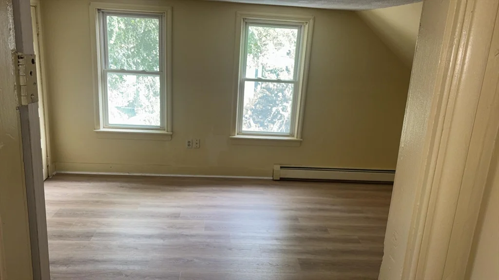 24 Newbury St, Worcester