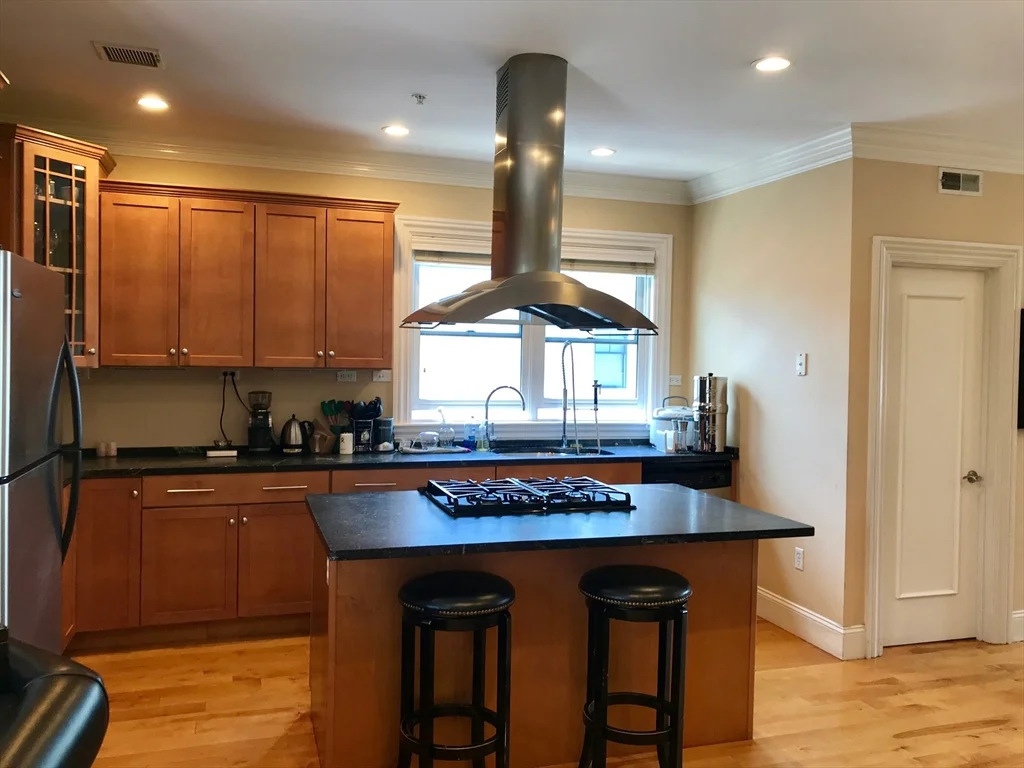 360-362 Dorchester St, South Boston