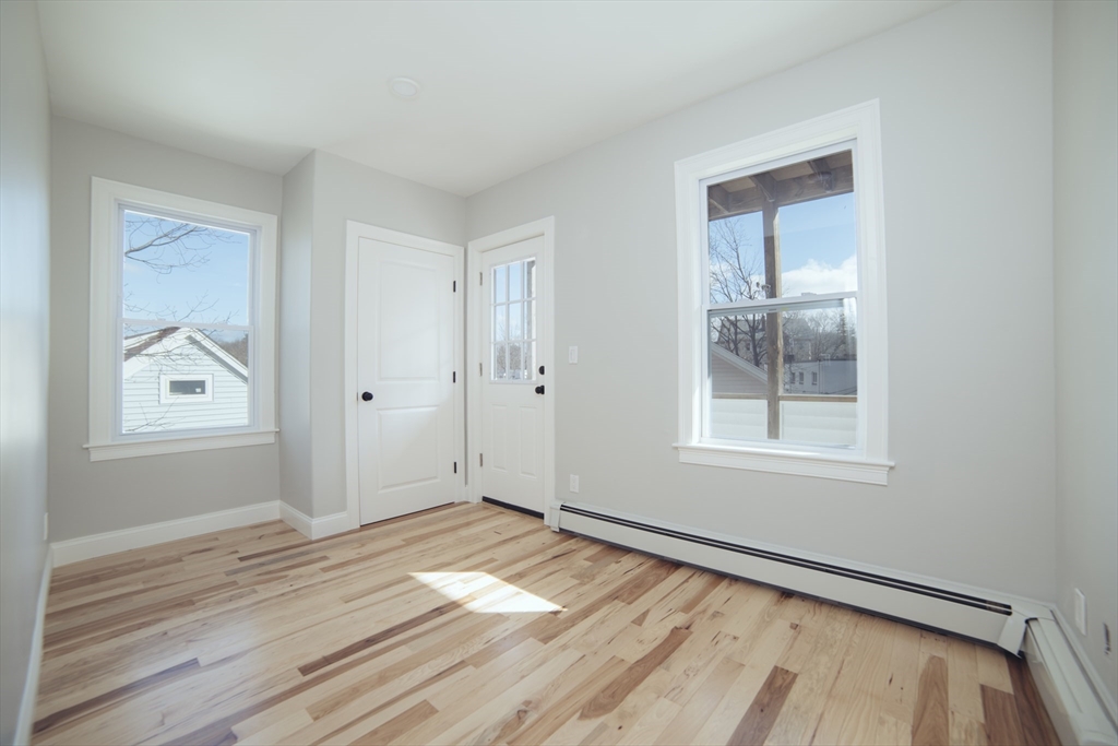 10 Duffley Ct, Chestnut Hill