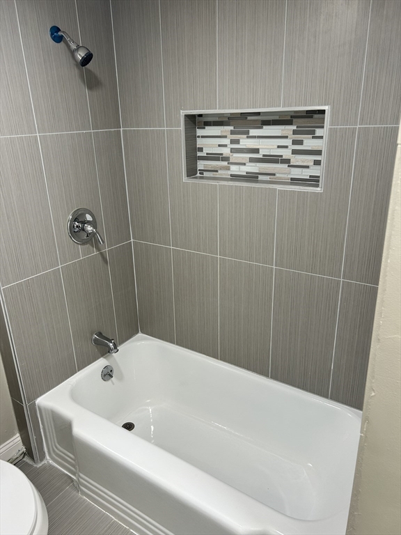 100 Foster St, Lawrence