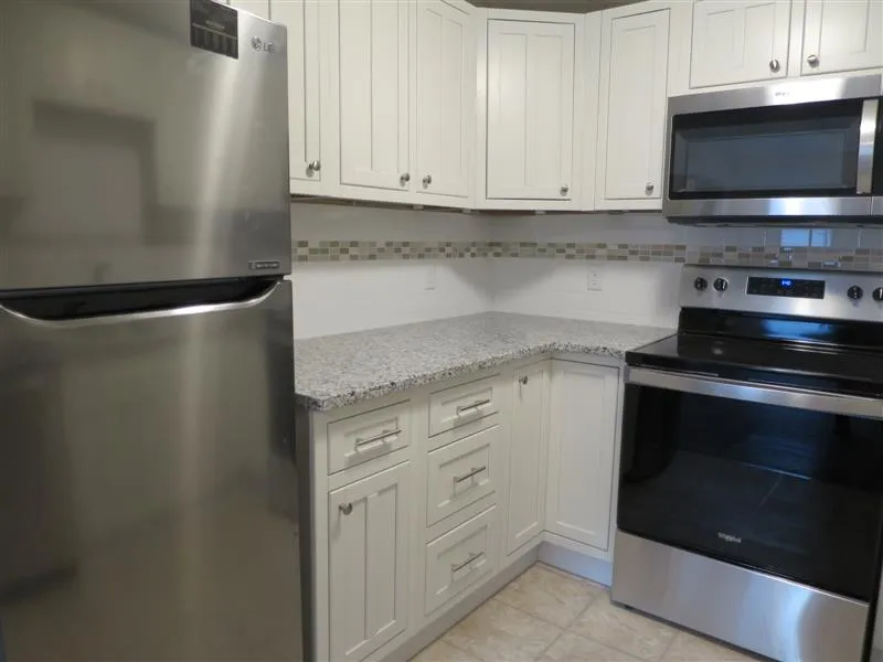 111 Walnut St, Winter Hill