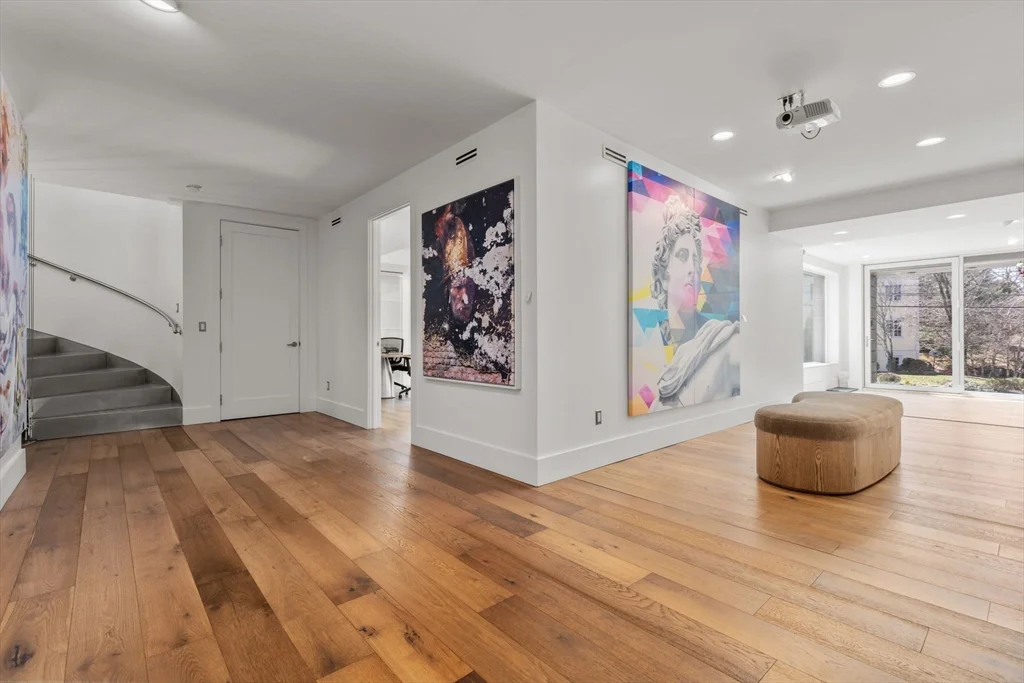 30 Whipple Rd, Lexington