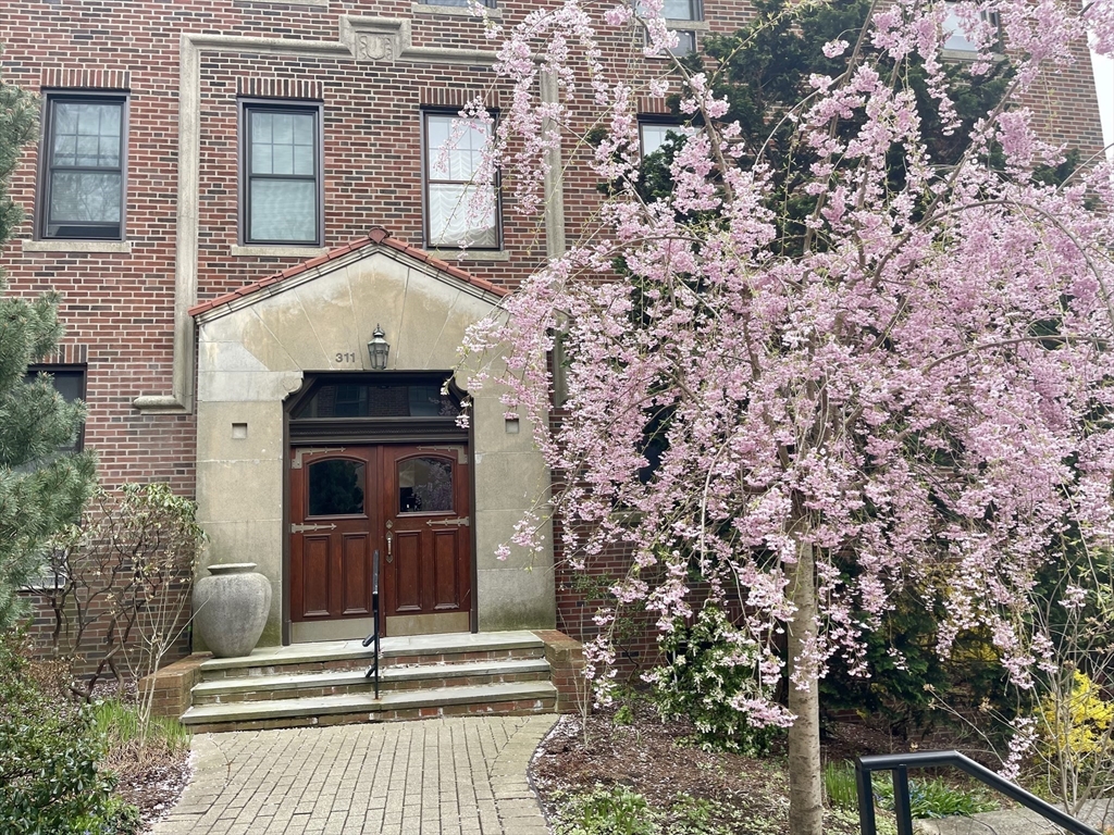 311 Tappan St, Aspinwall Hill