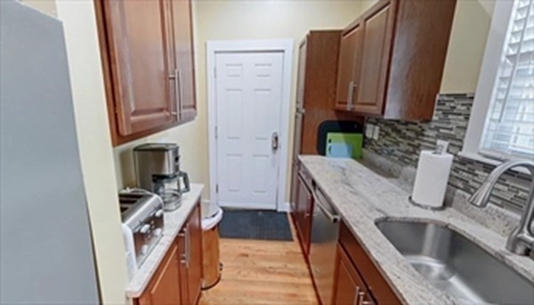 338 Western Ave, Riverside