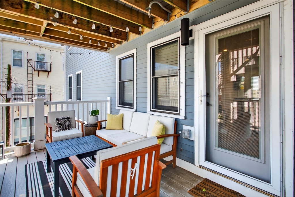 7 Bell Ct, South Boston