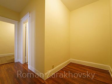 Studio bed, 1 bath apartment for rent at 221 Kelton Unit 2, Allston — photo 9 of 12
