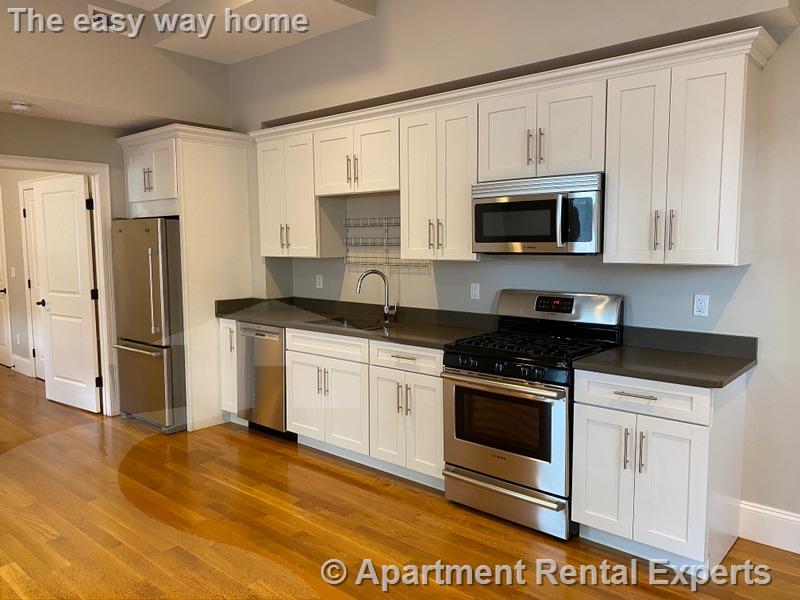 168 Hampshire, Central Square