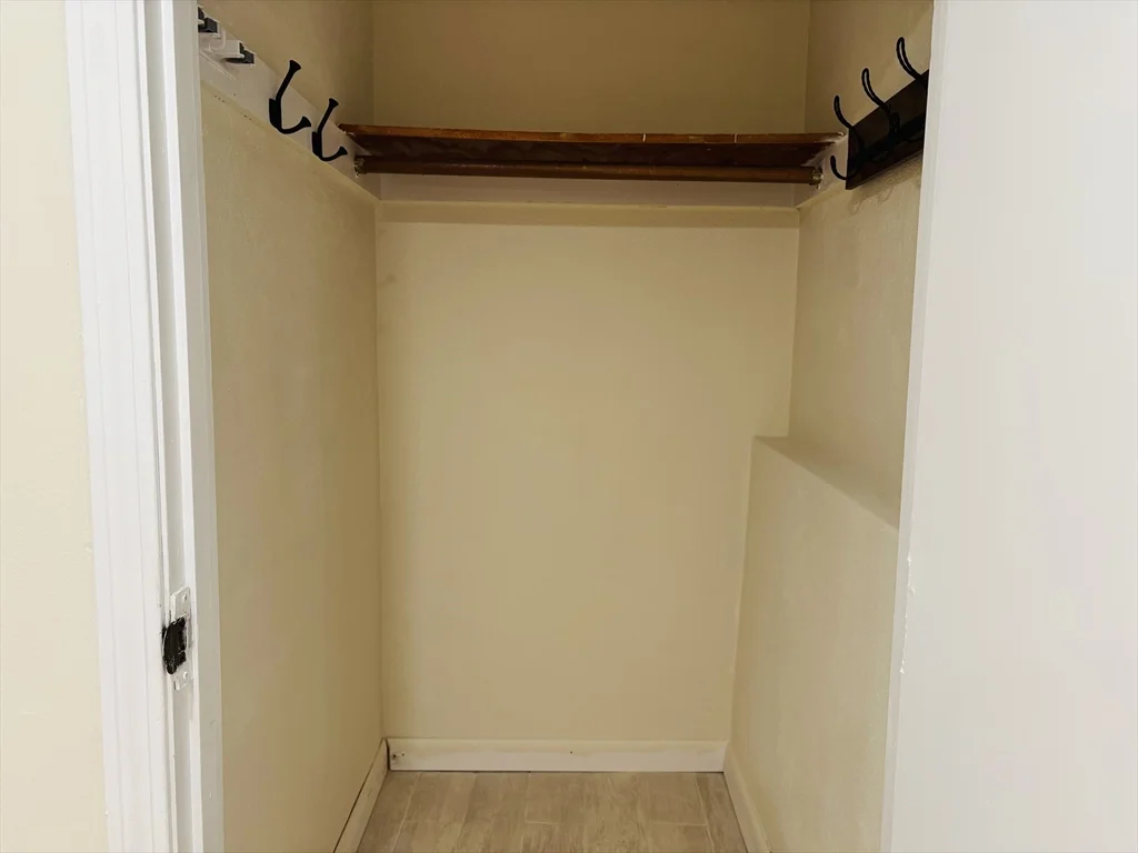 55 Woodlawn Ave, Chelsea