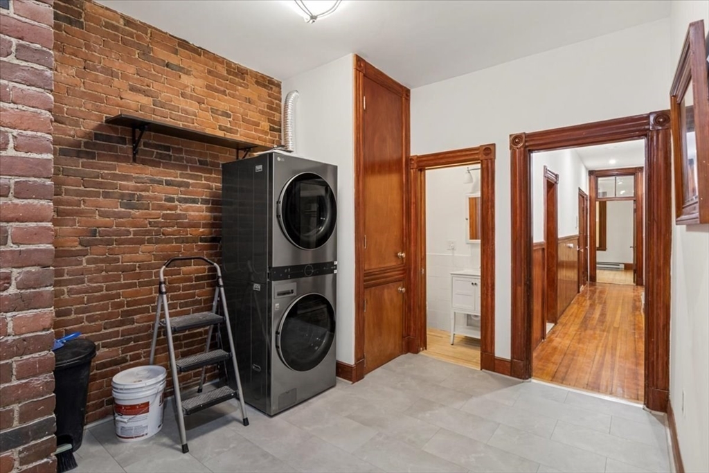 39 Kent St, Brookline Village