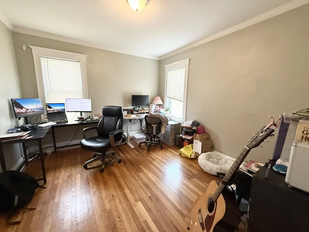 81 Florence St, Roslindale