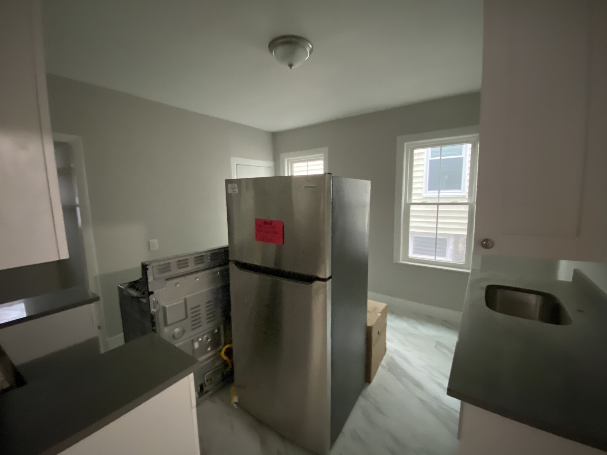4 bed, 1 bath apartment for rent at 38 Bellevue St Unit 1, Dorchester — photo 5 of 9