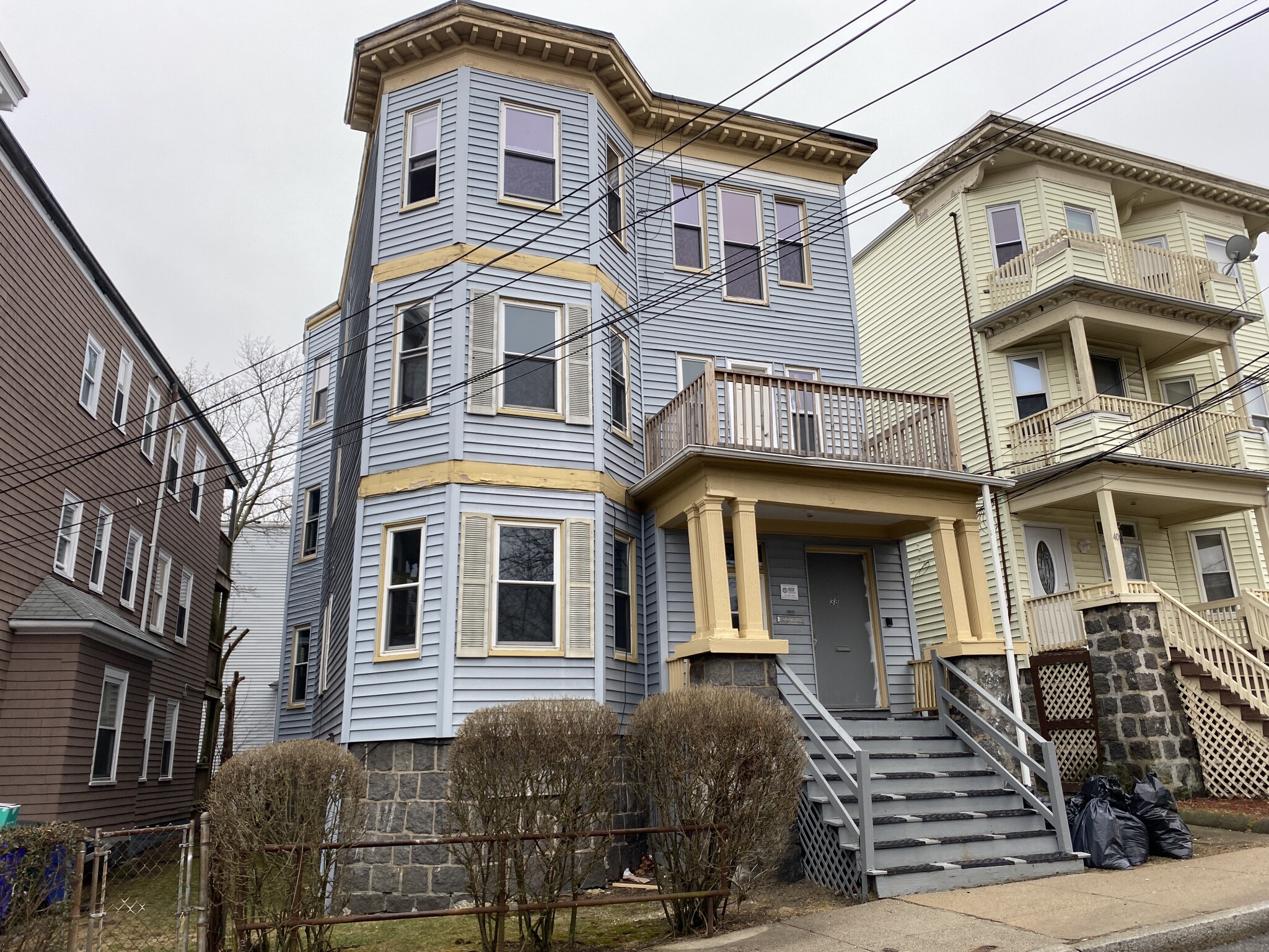4 bed, 1 bath apartment for rent at 38 Bellevue St Unit 1, Dorchester — photo 8 of 9