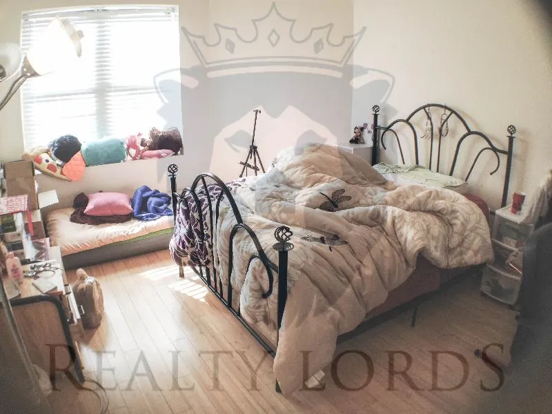 243 Harvard Ave, Allston