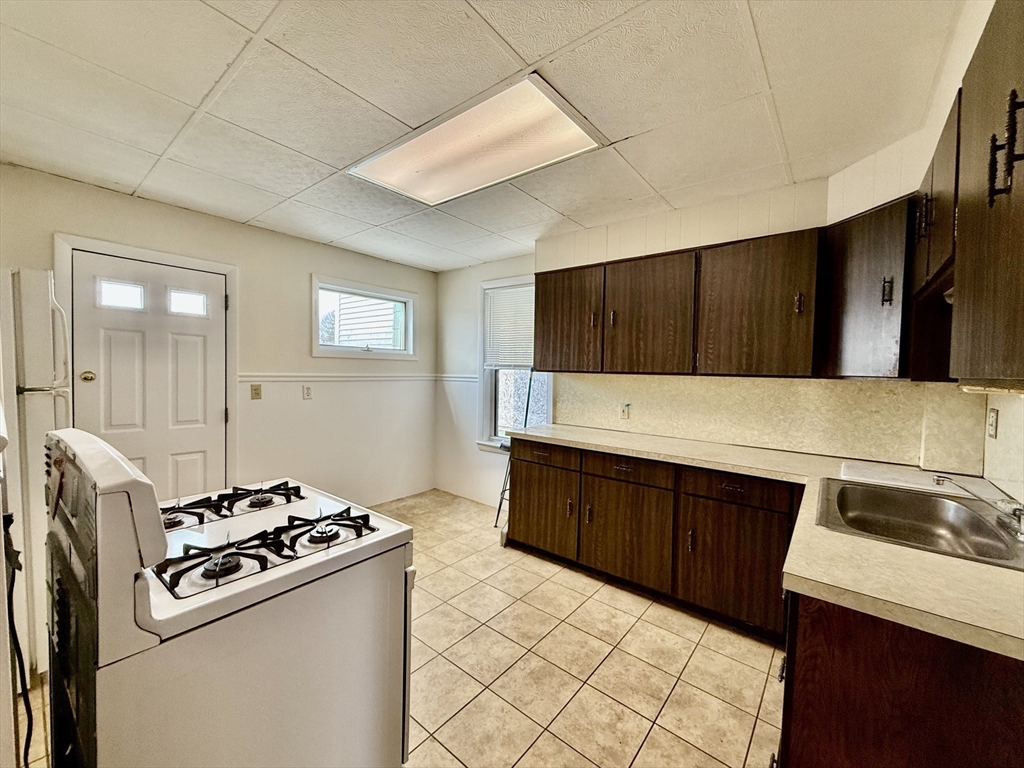 724 Cambridge St, Wellington-Harrington