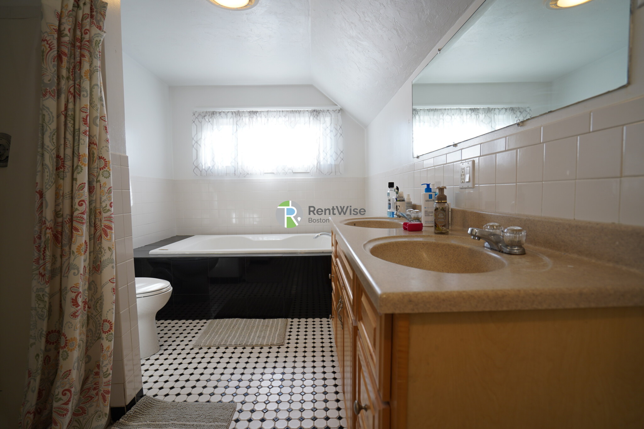 51 Gardner St, Allston