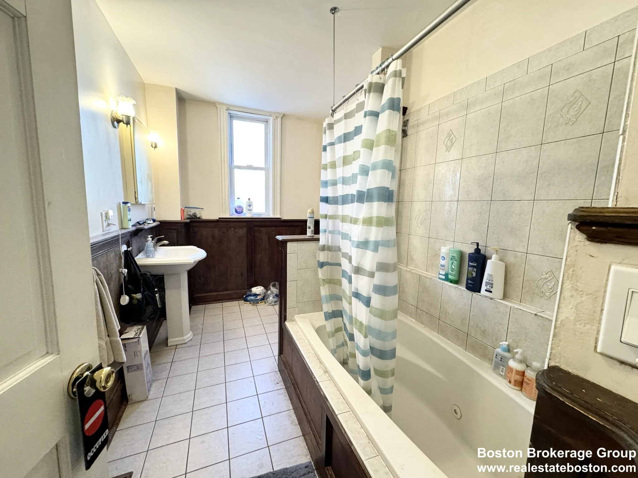 37 Hillside St, Mission Hill