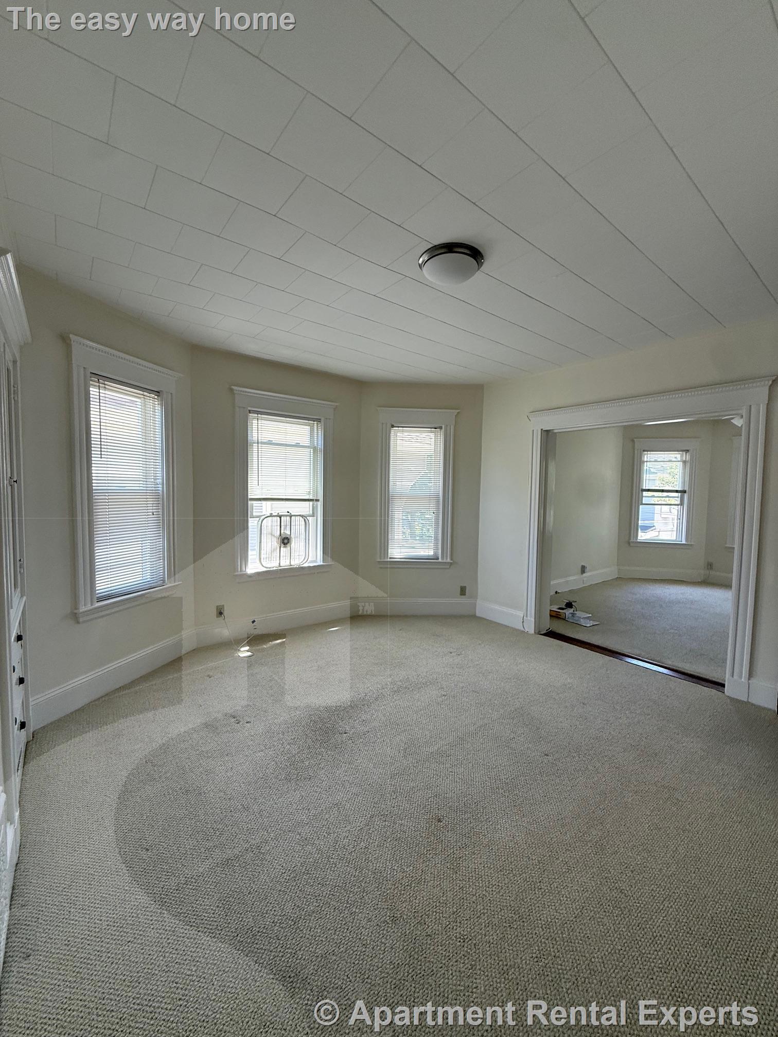 105 Bromfield Rd, Tufts