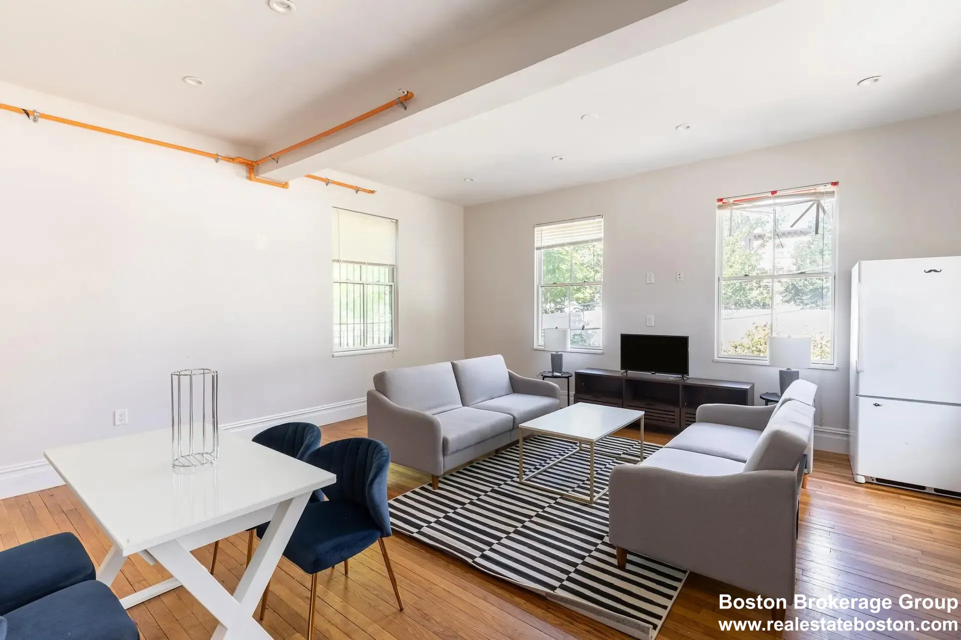 89 Cedar St, Roxbury