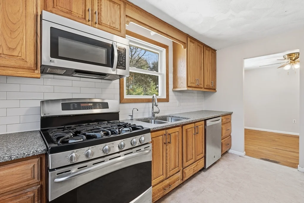 43 Little John Dr, Billerica