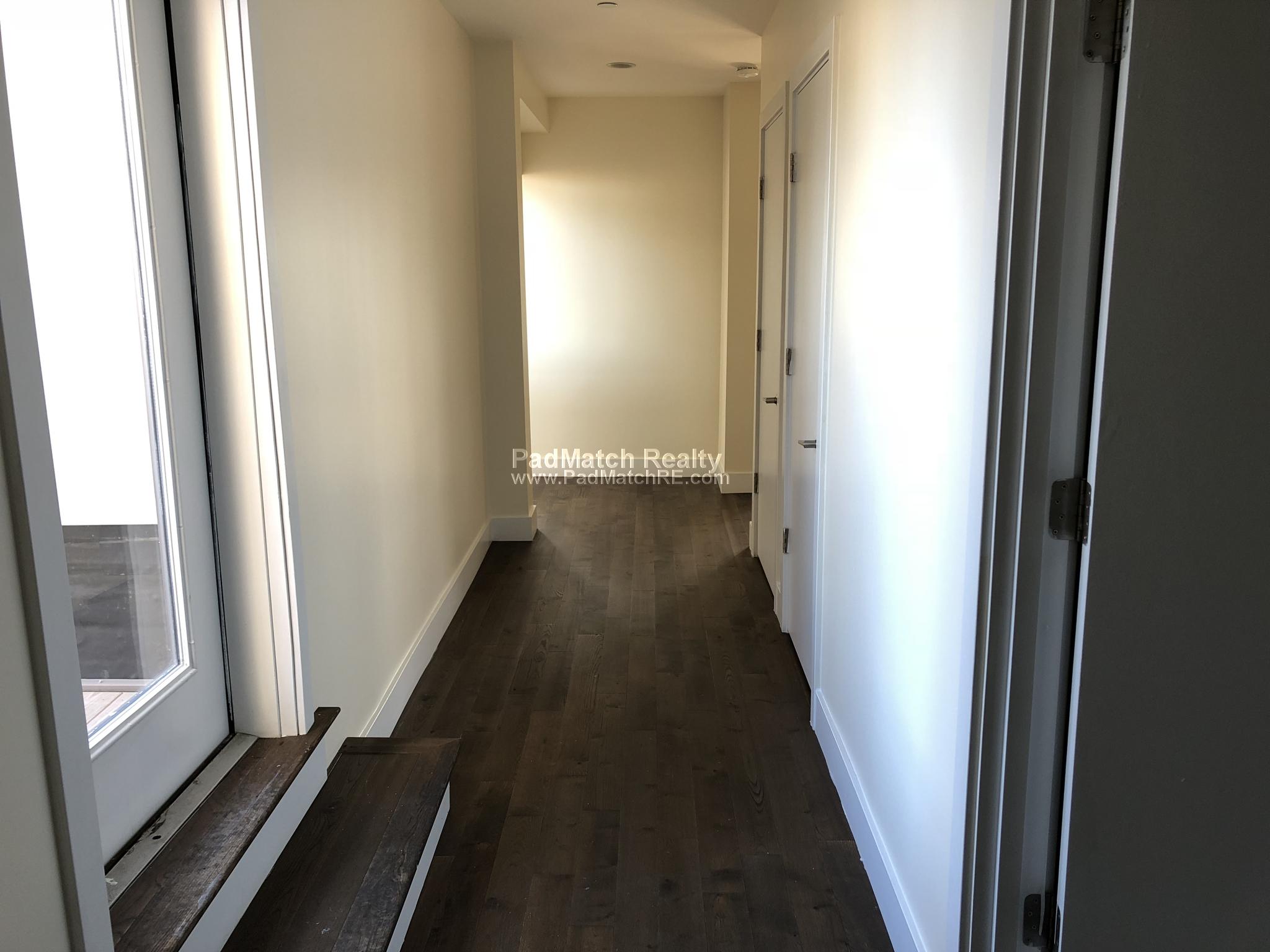 1126 Boylston St, Fenway