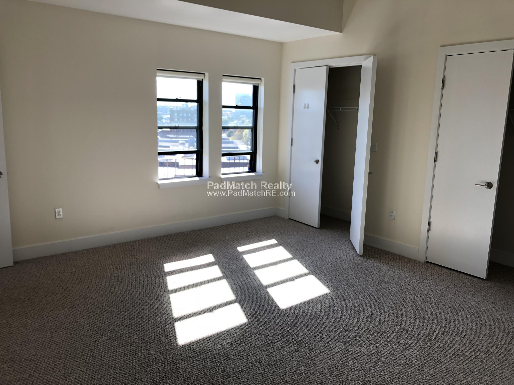 1126 Boylston St, Fenway