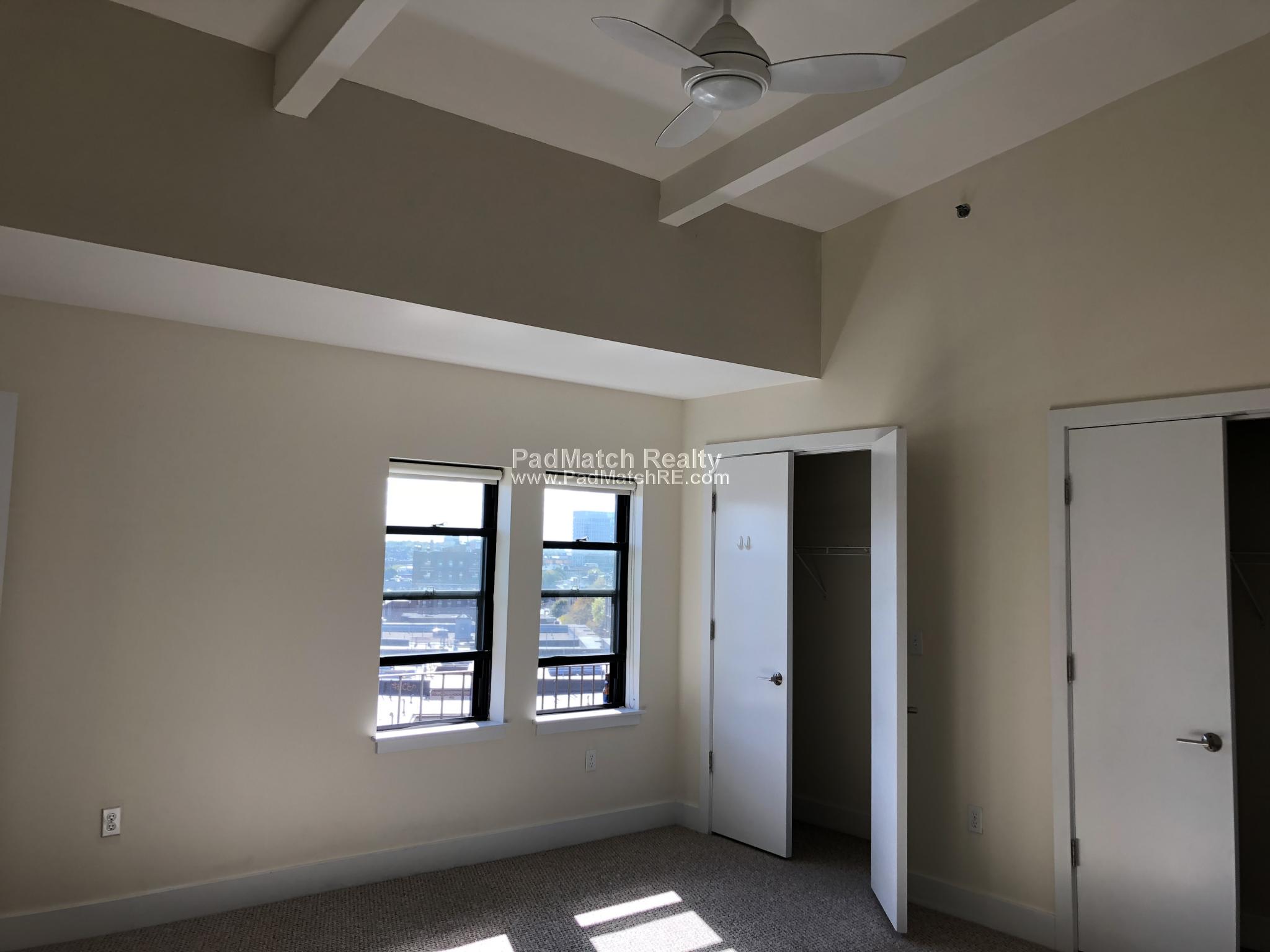 1126 Boylston St, Fenway