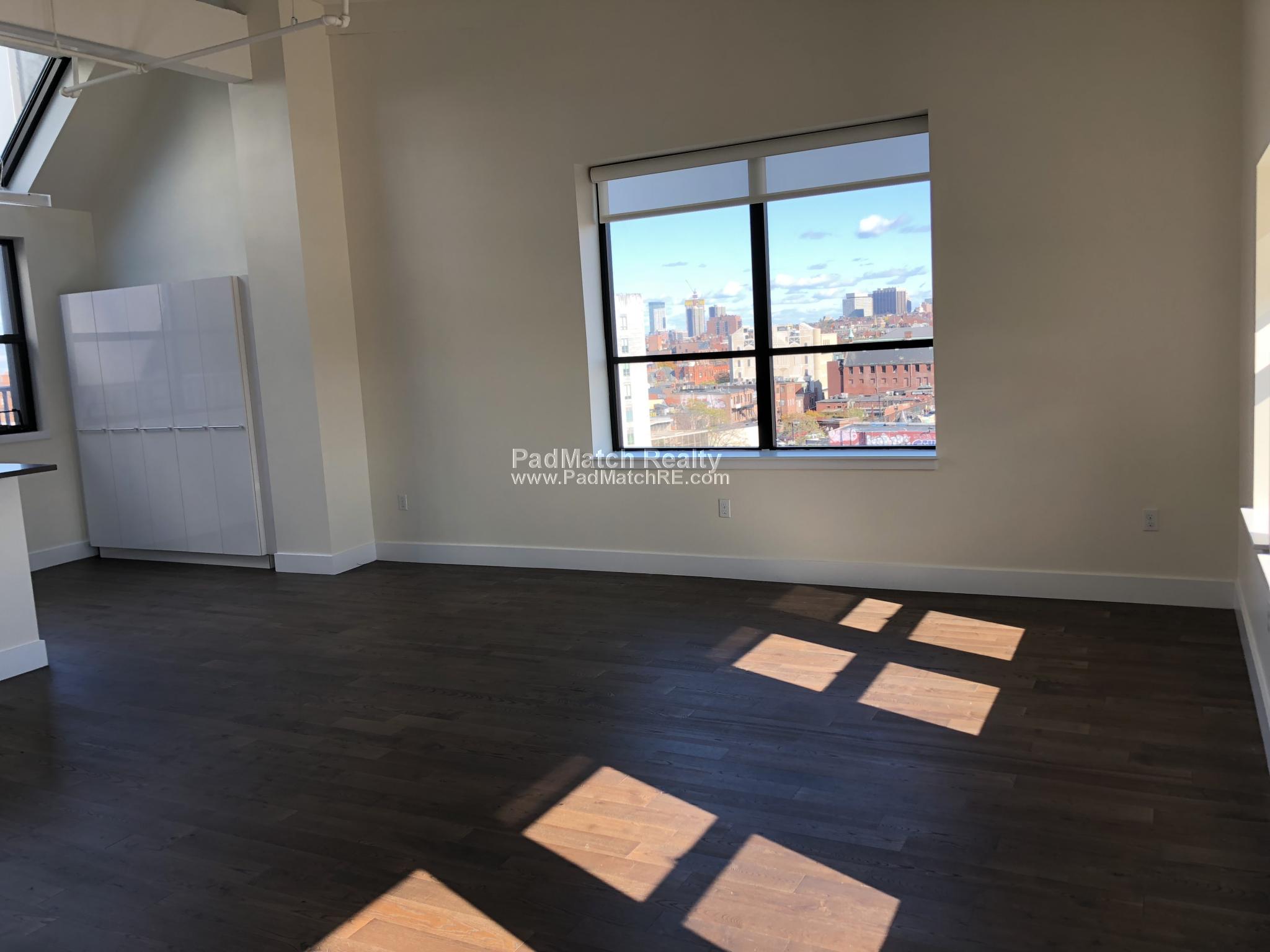 1126 Boylston St, Fenway