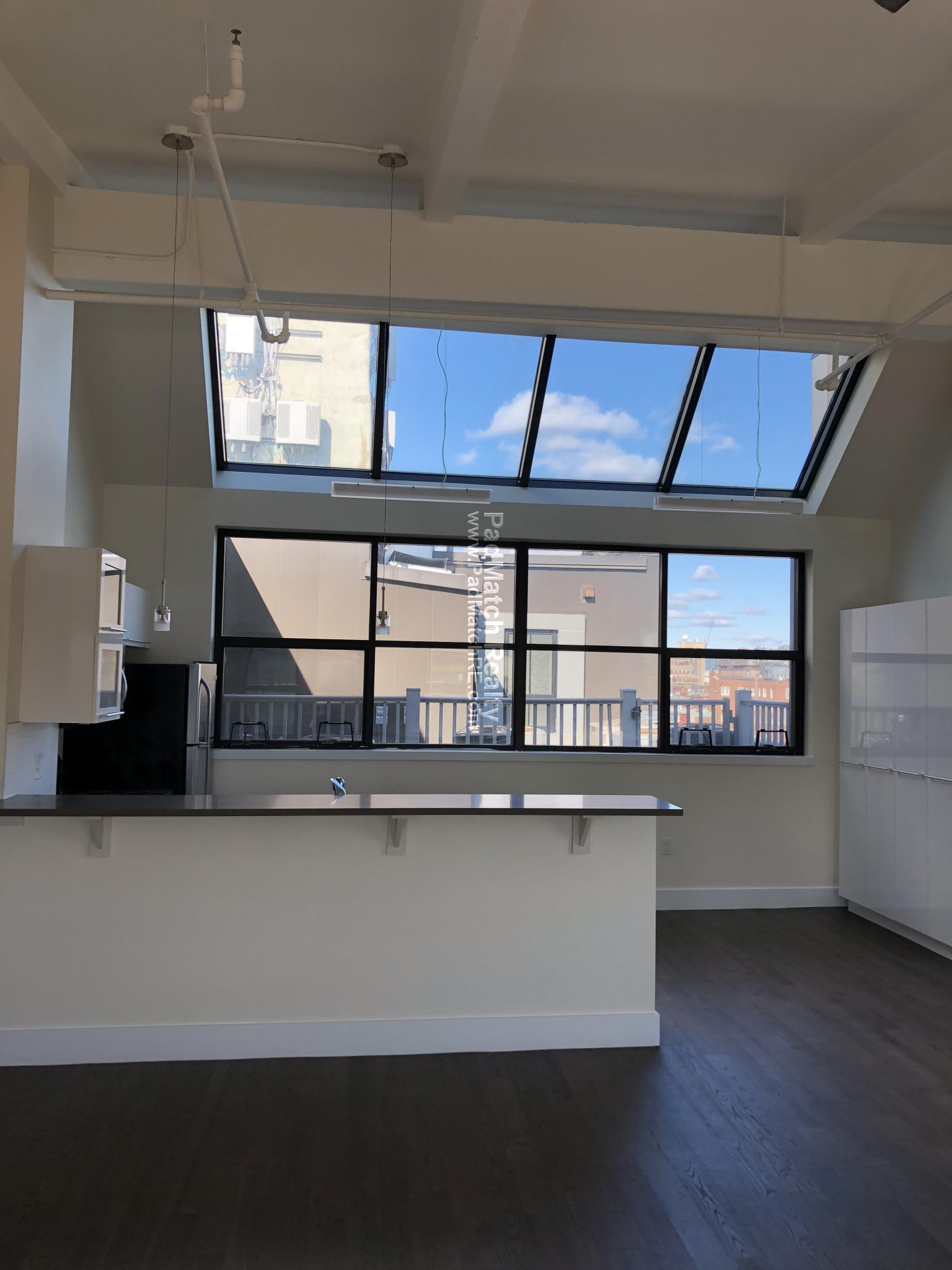 1126 Boylston St, Fenway