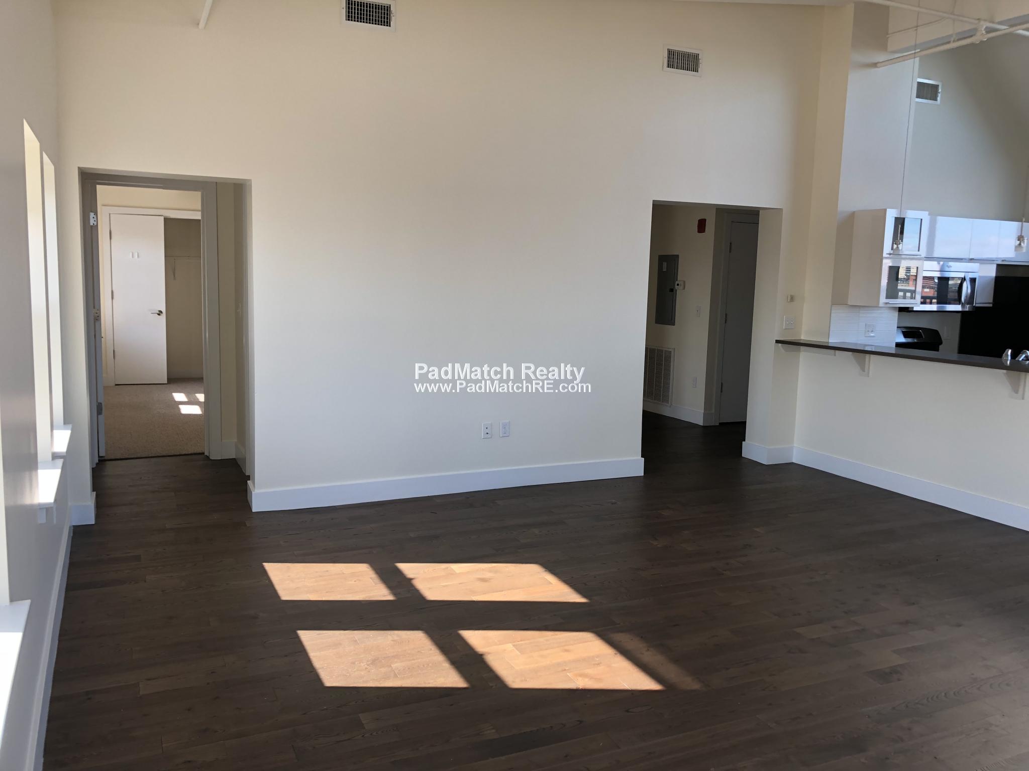 1126 Boylston St, Fenway