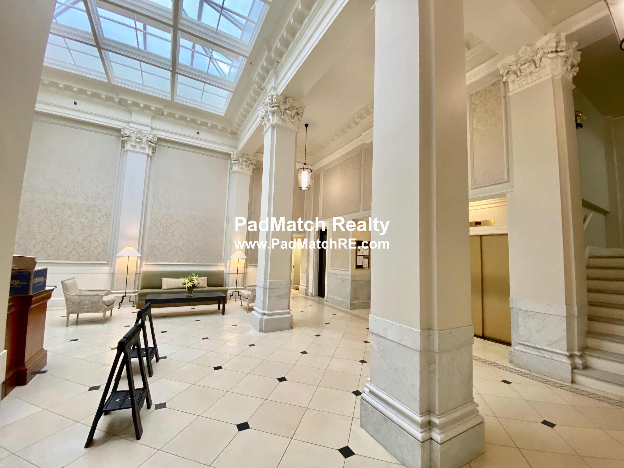 21 Beacon St, Downtown