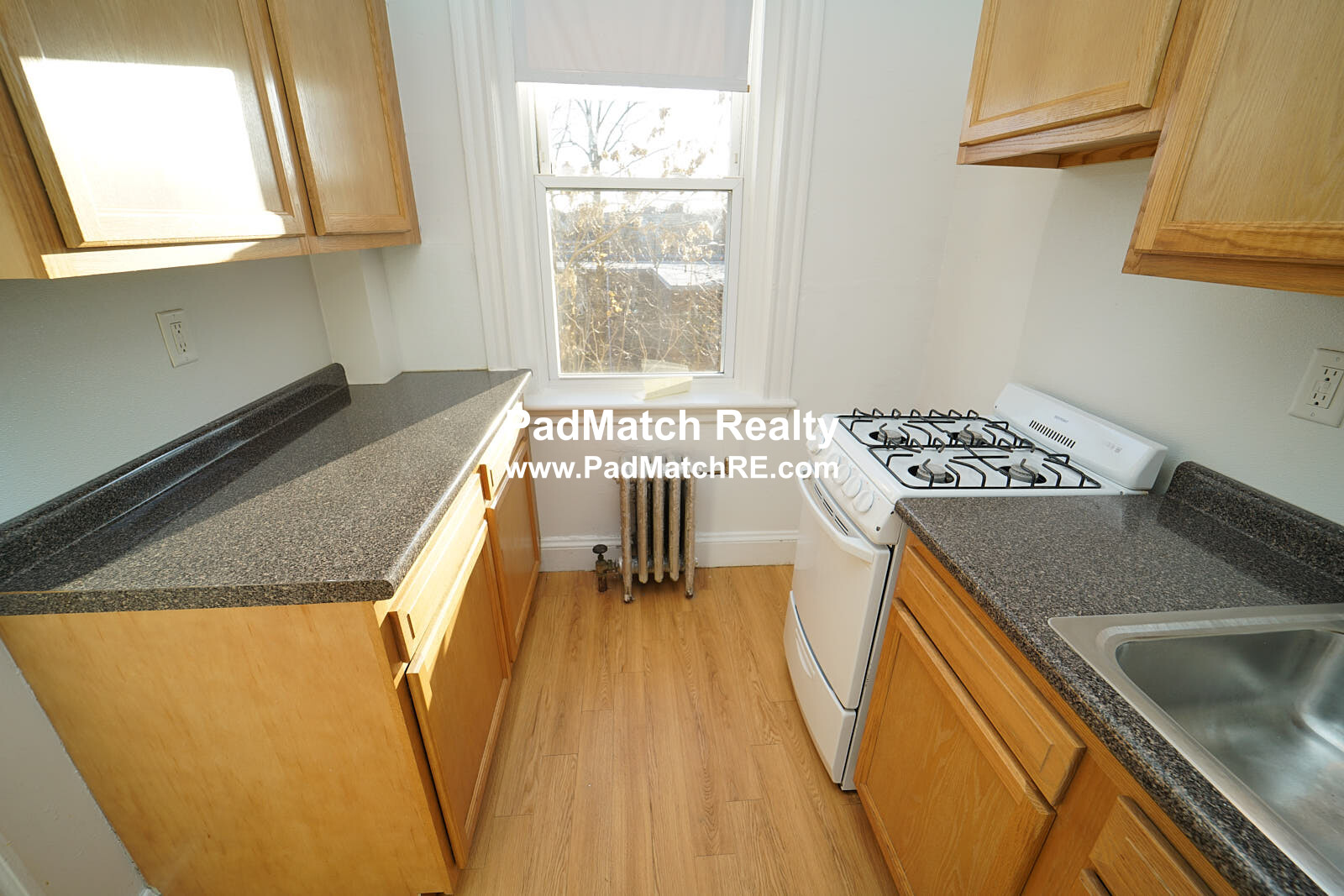 70 Chiswick Rd, Commonwealth