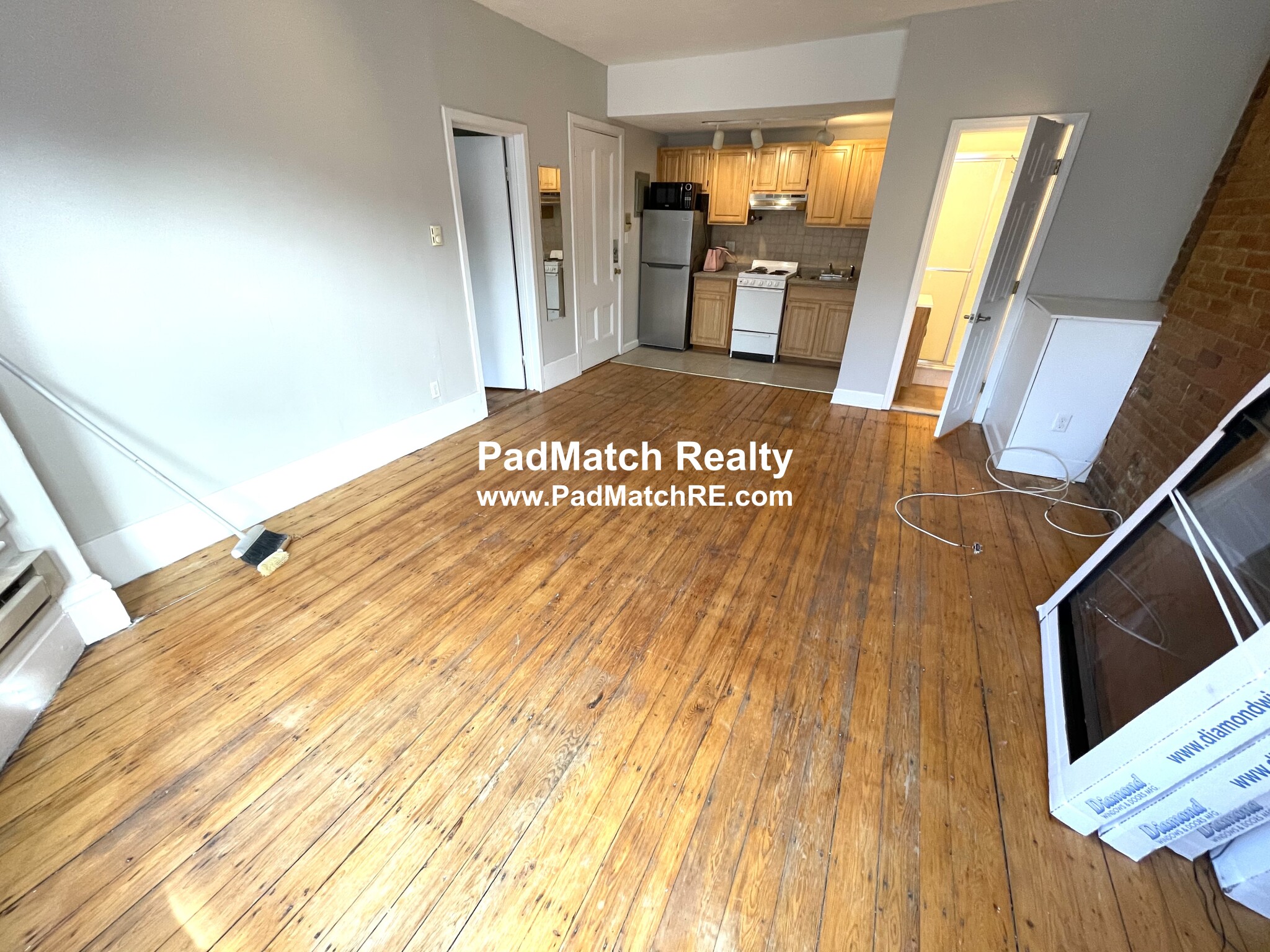 1 bed, 1 bath apartment for rent at 223 Newbury St Unit 3R, Back Bay — photo 2 of 10