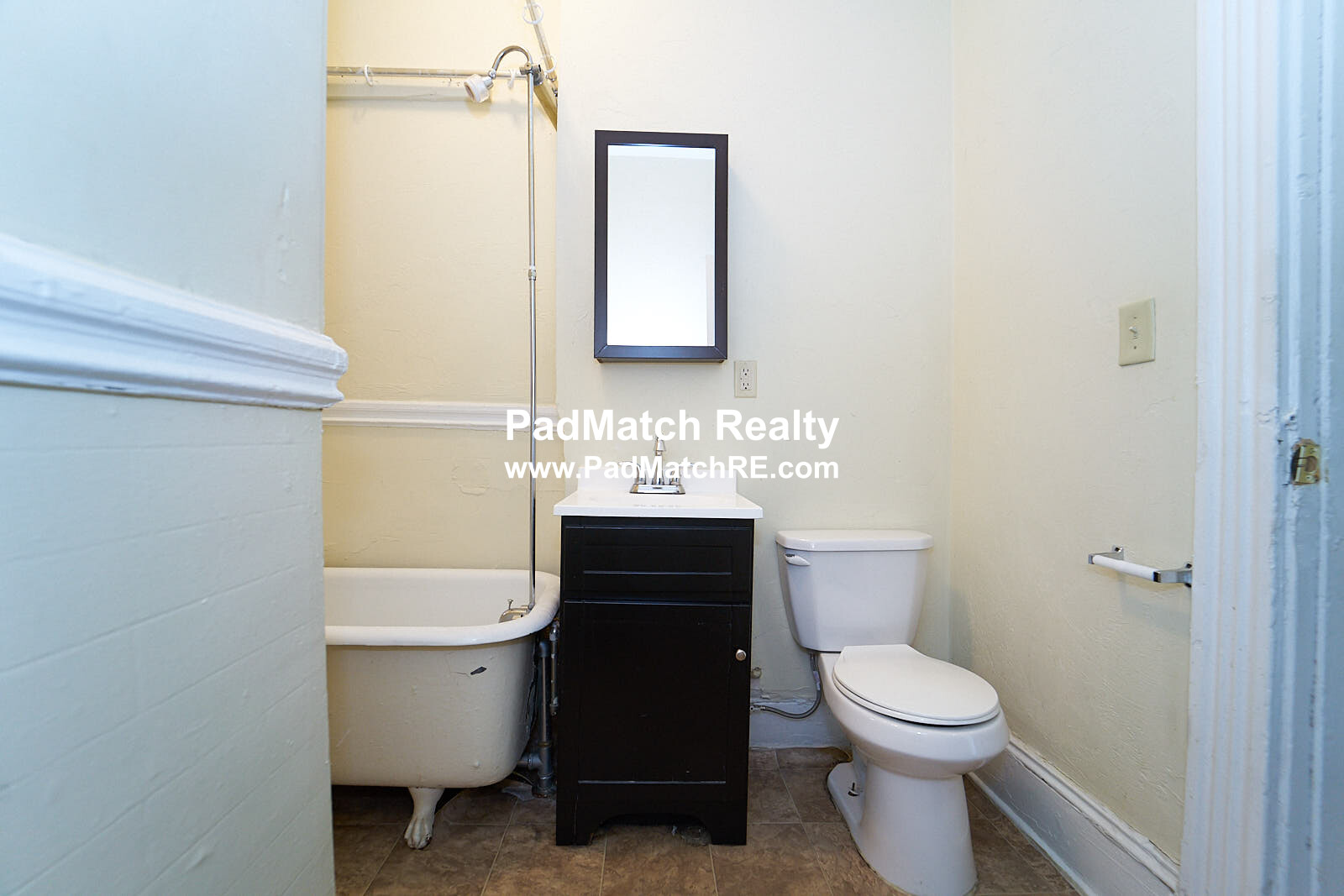 11 Royce Rd, Allston