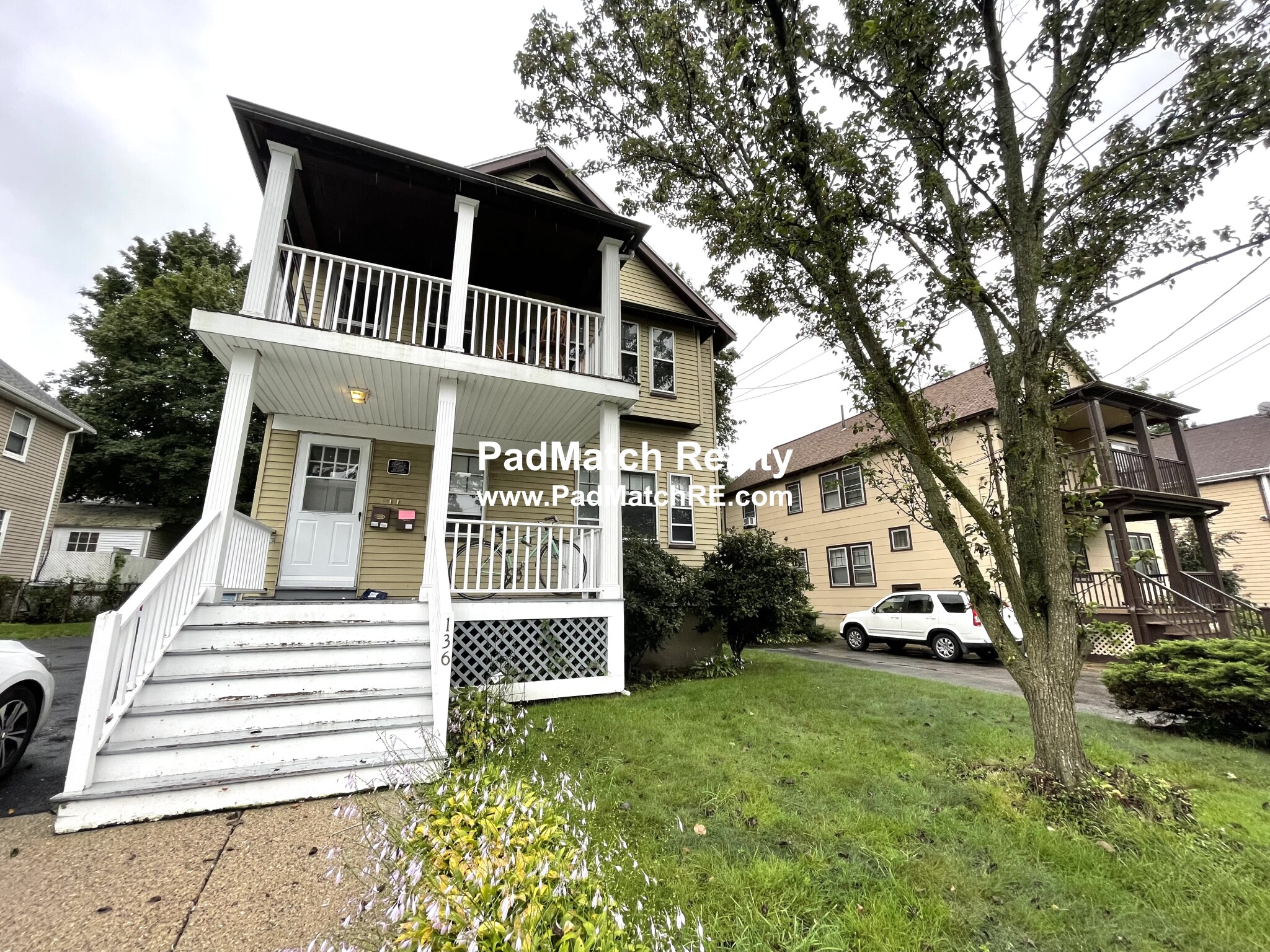 136 Arlington St, Oak Square