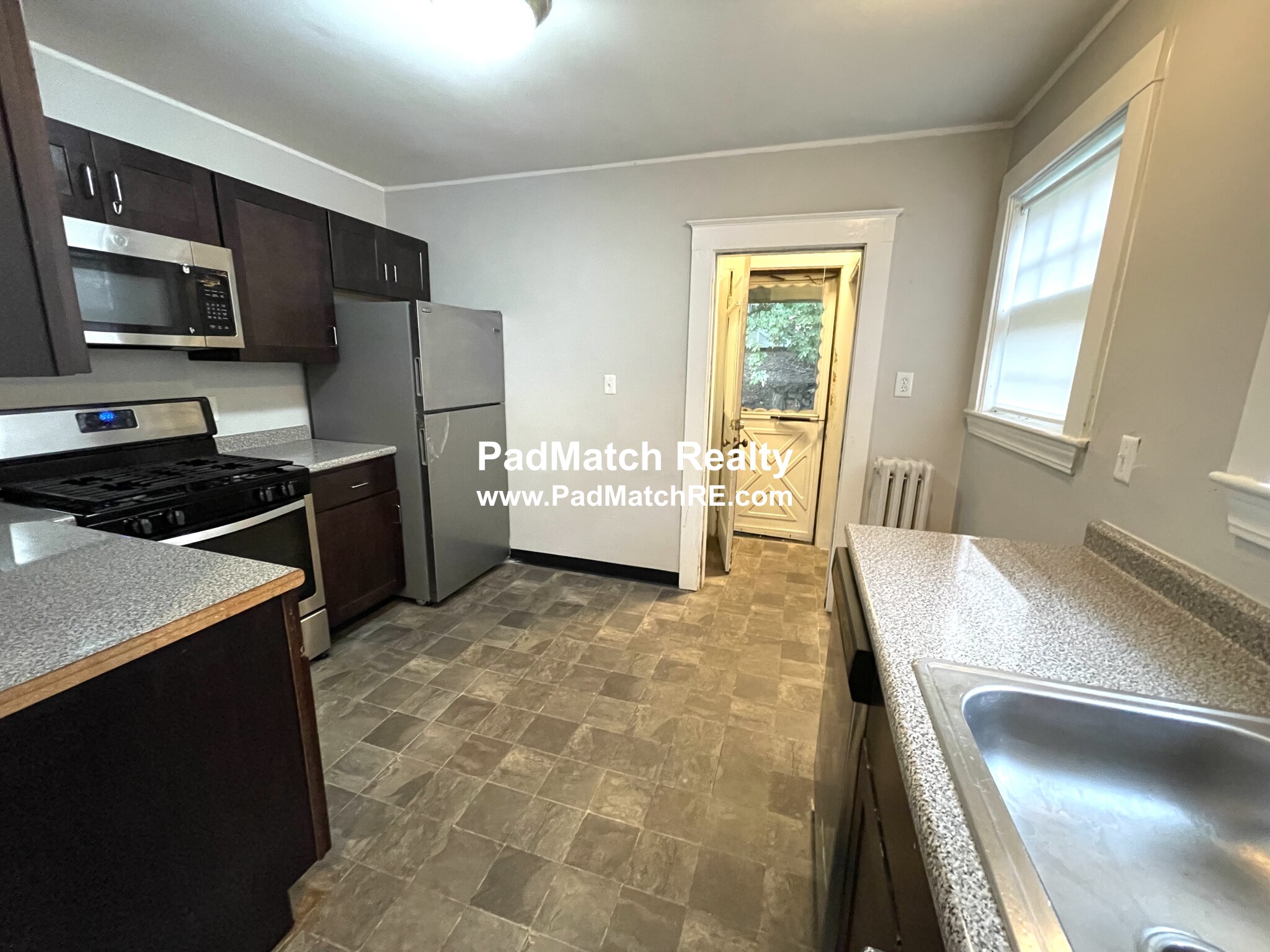 136 Arlington St, Oak Square