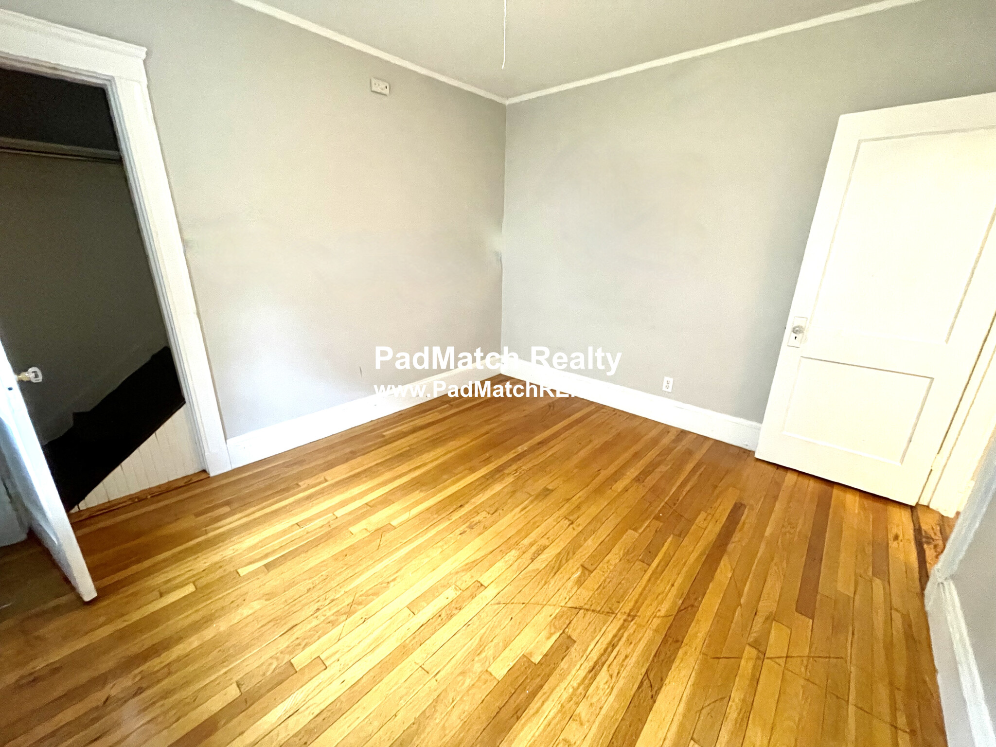 136 Arlington St, Oak Square