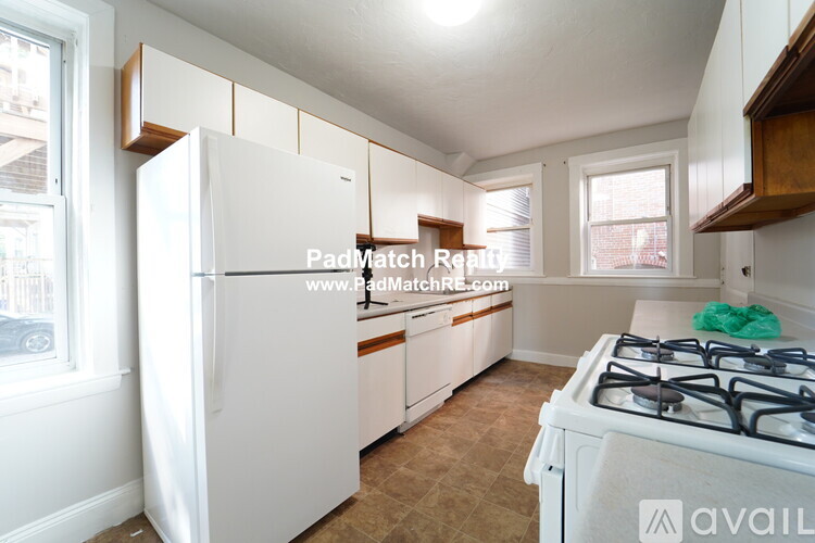 4 bed, 2 bath apartment for rent at 142 Davis Ave Unit 4, Brookline Village — photo 16 of 16