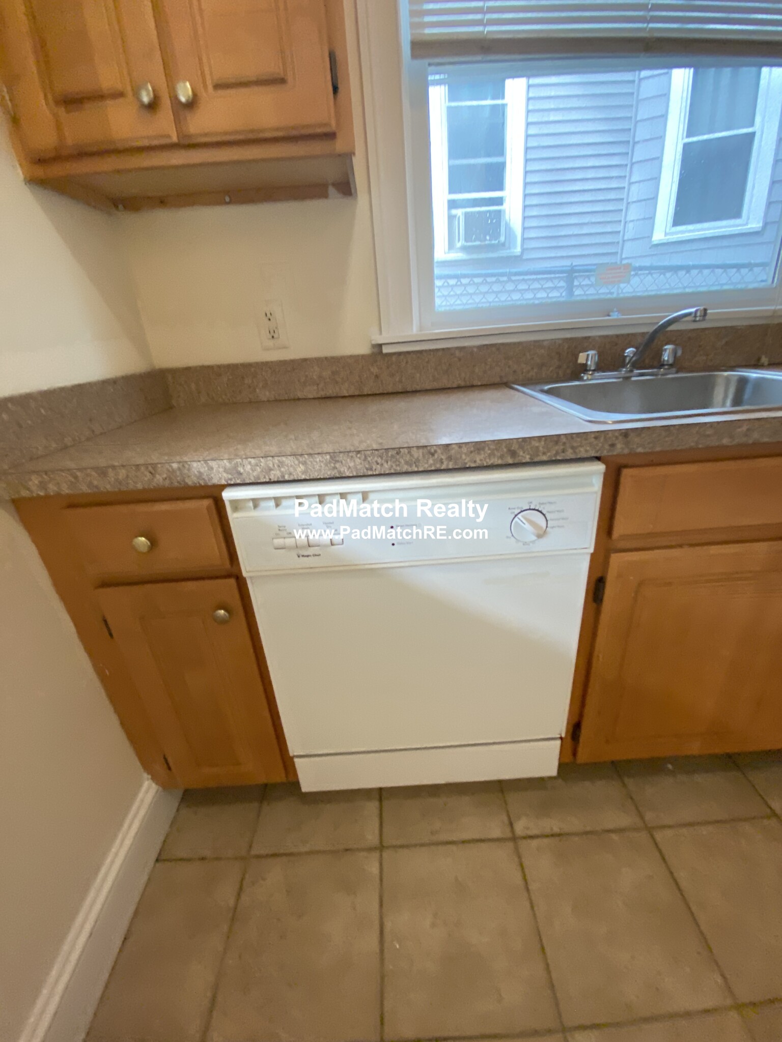 9 Gardner Ter, Allston