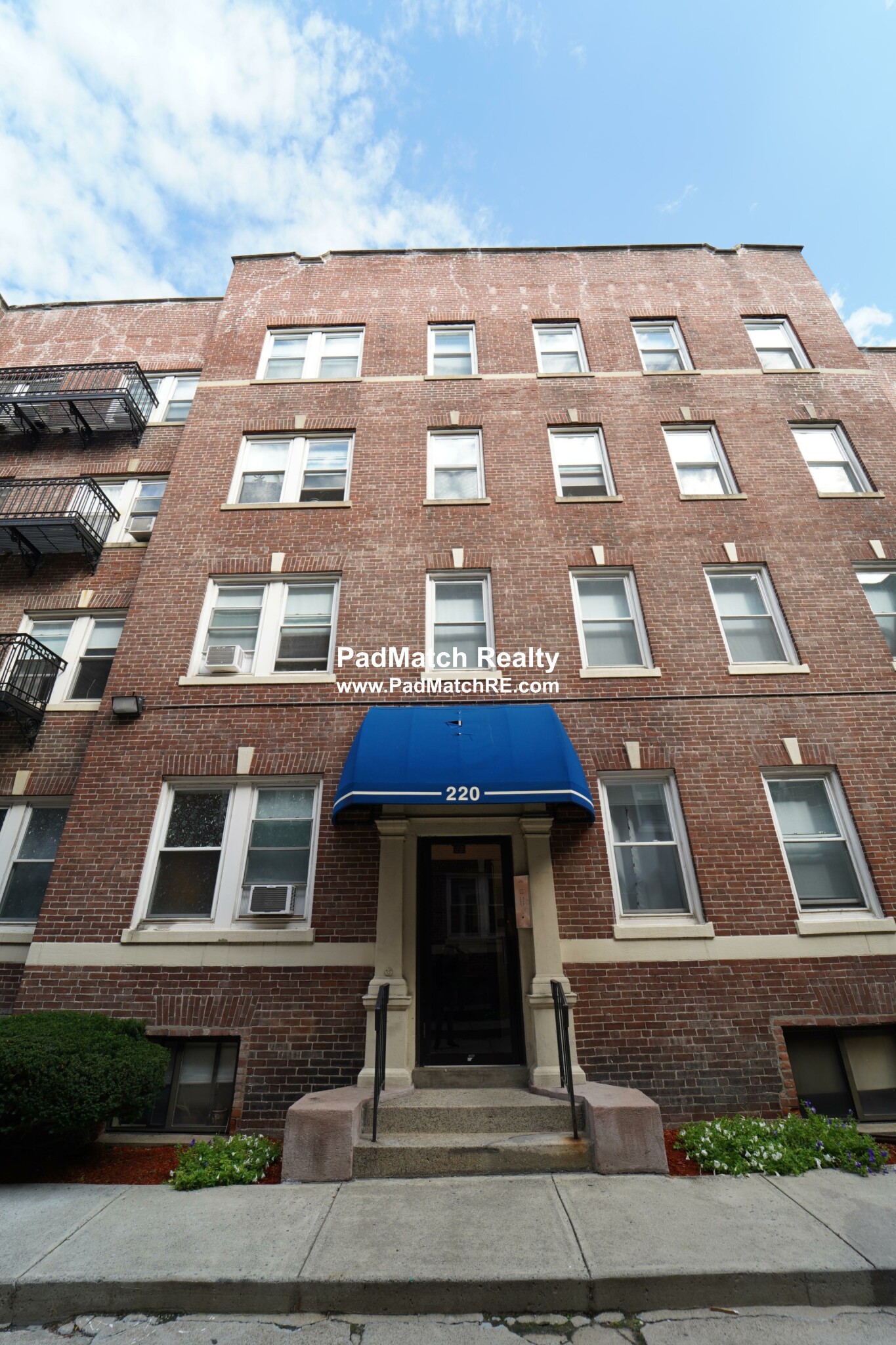 220 South St, Jamaica Plain