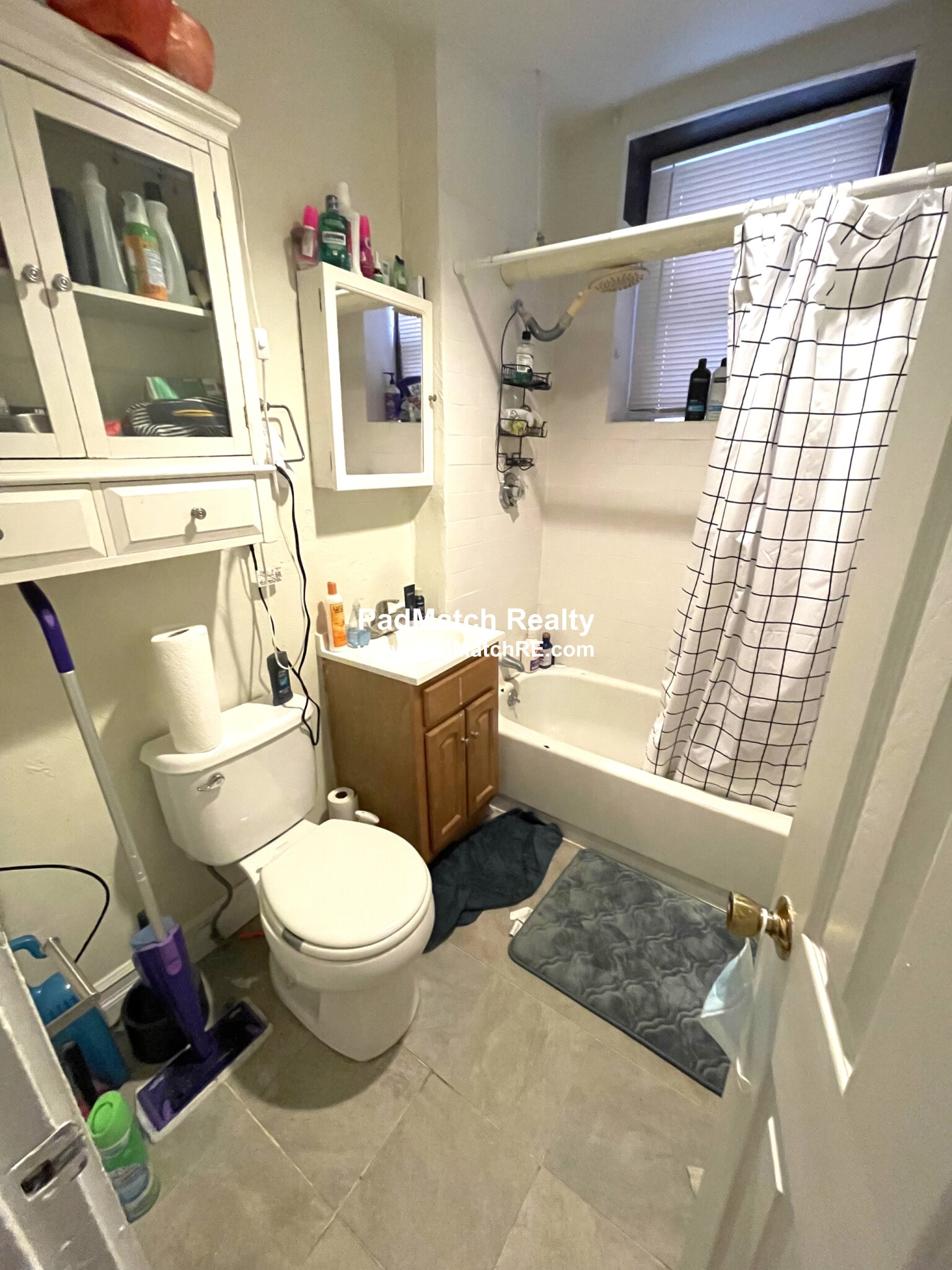 132 Hemenway St, Fenway