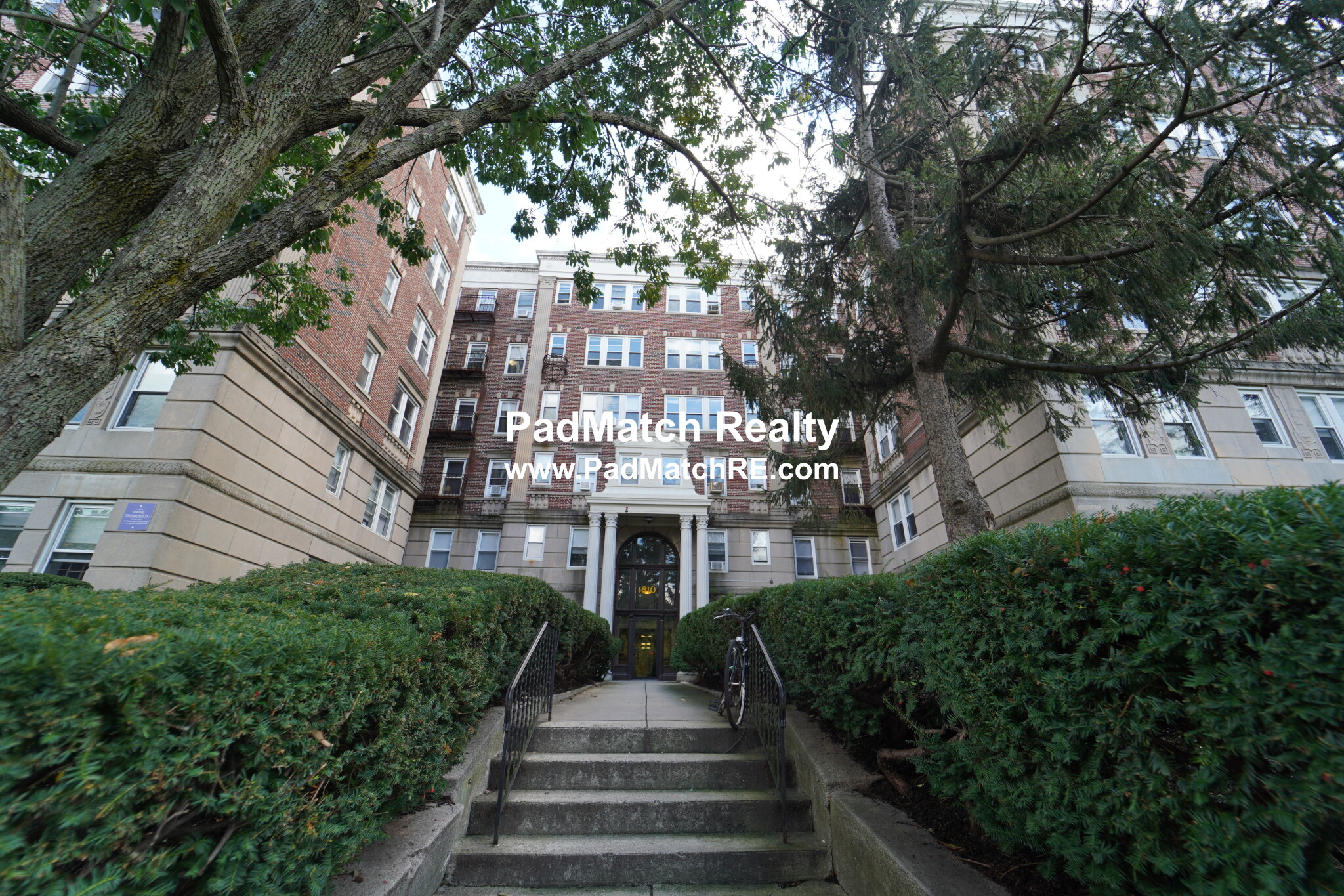 1810 Commonwealth Ave, Brighton