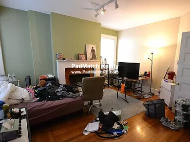 186 Naples Rd, Brookline