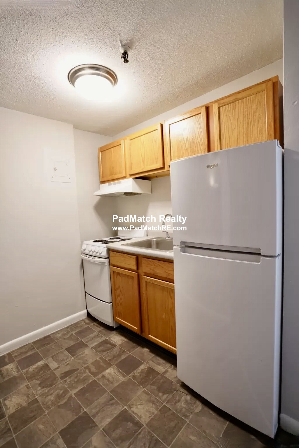 231 Harrison Ave, Chinatown